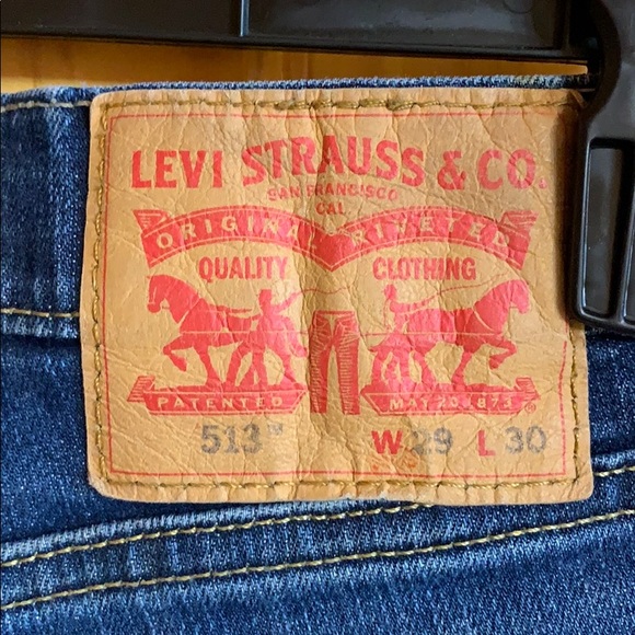 Men’s Dark Wash Levi’s - Picture 3 of 7